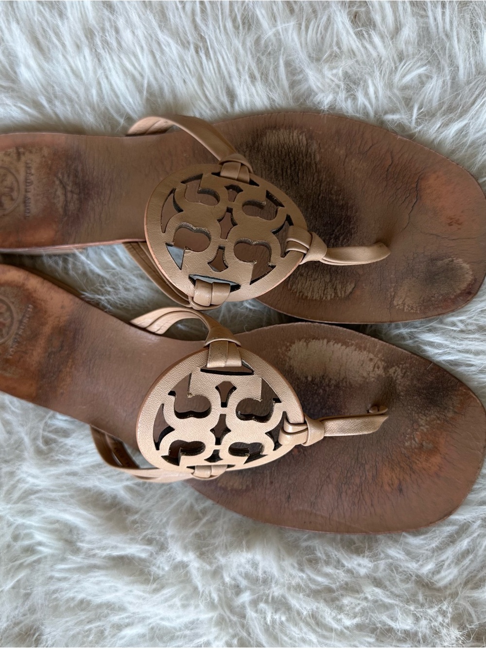 Tory Burch miller Tan Leather Logo Thong Sandals with Cutout Medallion Nude 8.5 - Picture 12 of 14